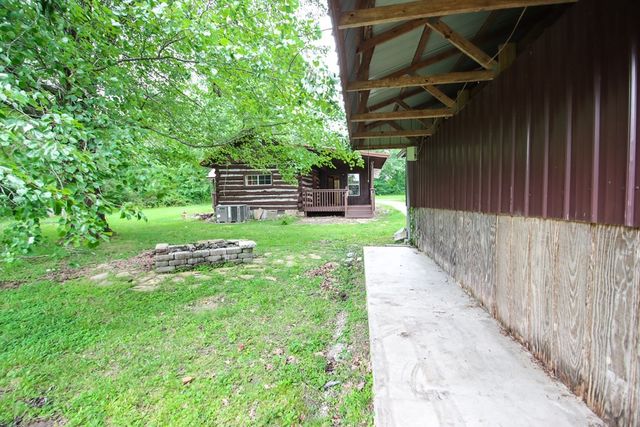 210 Kingwood Dr, Sparta, TN 38583