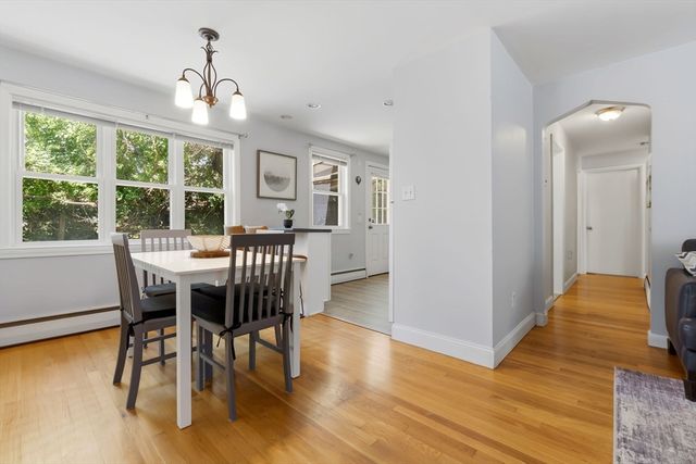 542 Trapelo Rd, Waltham, MA 02452