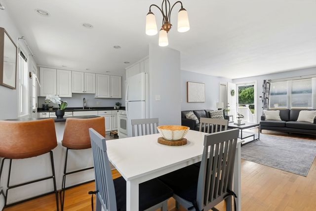542 Trapelo Rd, Waltham, MA 02452