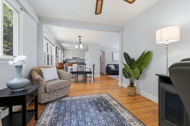 542 Trapelo Rd, Waltham, MA 02452