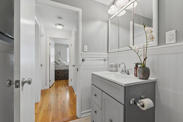 542 Trapelo Rd, Waltham, MA 02452