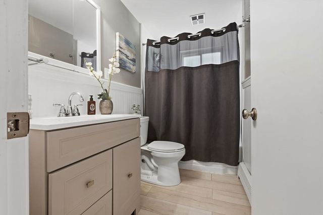 542 Trapelo Rd, Waltham, MA 02452