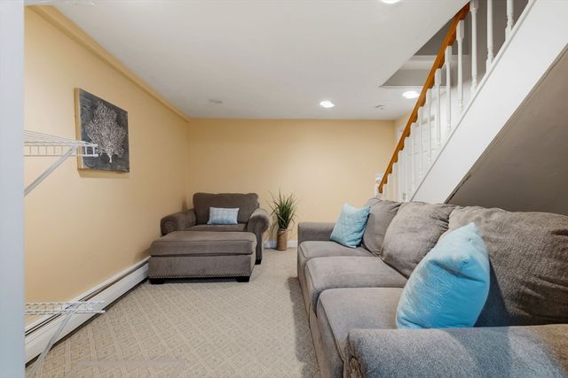 542 Trapelo Rd, Waltham, MA 02452
