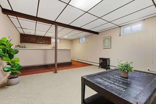 542 Trapelo Rd, Waltham, MA 02452