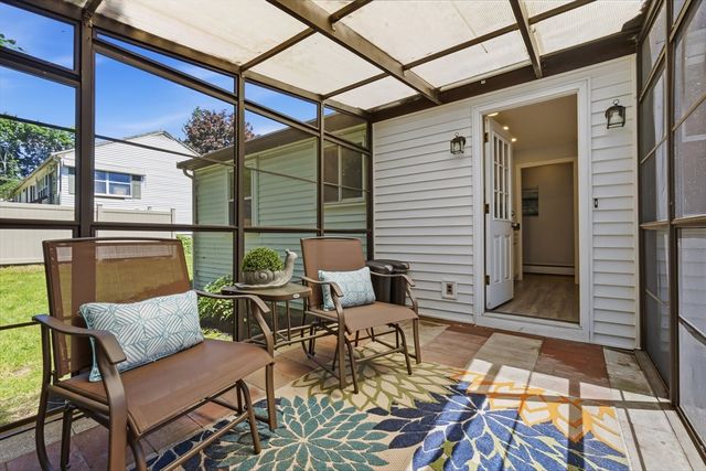 542 Trapelo Rd, Waltham, MA 02452