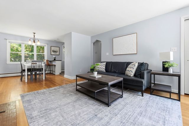 542 Trapelo Rd, Waltham, MA 02452