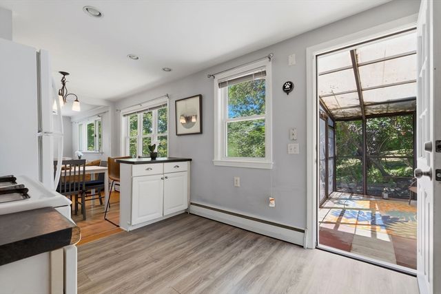 542 Trapelo Rd, Waltham, MA 02452