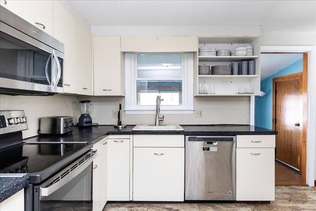 11 Pulver Drive, Peabody, MA 01960