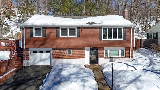 11 Pulver Drive, Peabody, MA 01960