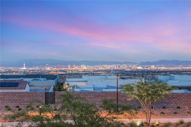 484 Windstone Crest Avenue, Las Vegas, NV 89138