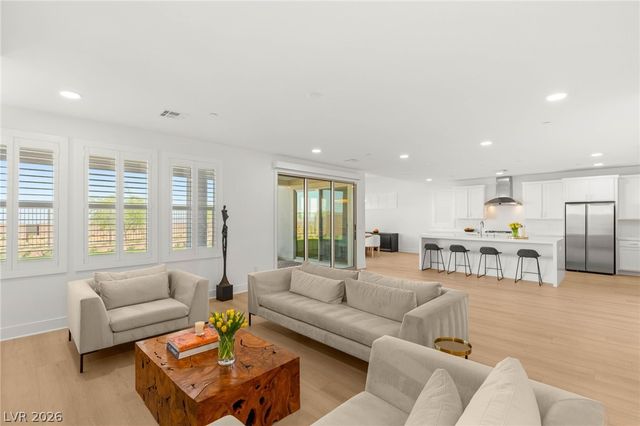 484 Windstone Crest Avenue, Las Vegas, NV 89138