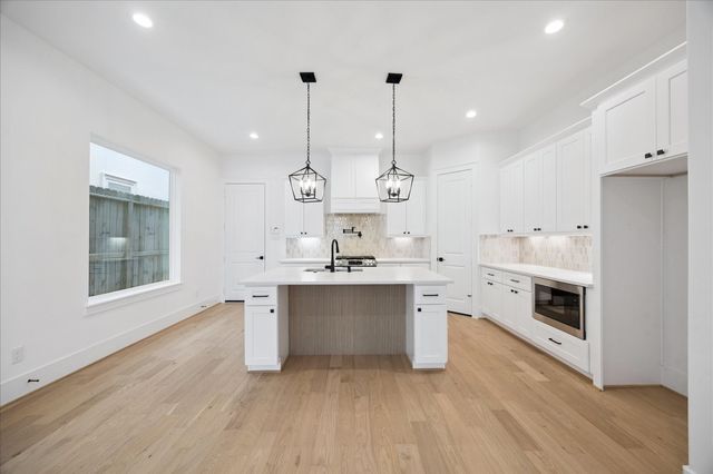 1407 A Malone Street, Houston, TX 77007