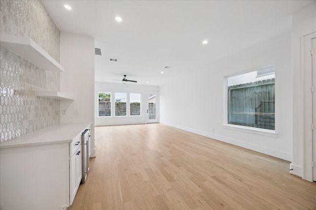 1407 A Malone Street, Houston, TX 77007