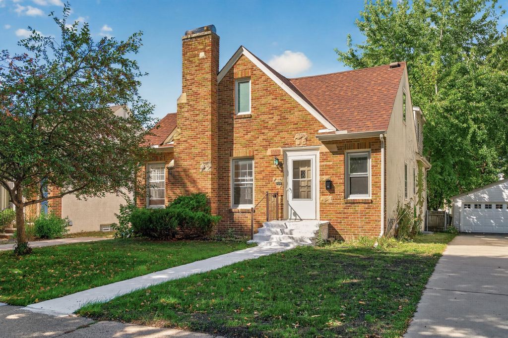 5726 Colfax Avenue S, Minneapolis, MN 55419