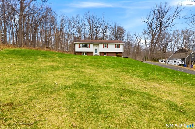 55 Saw Mill Road, Middletown, CT 06457