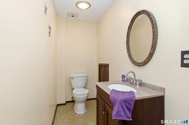 55 Saw Mill Road, Middletown, CT 06457