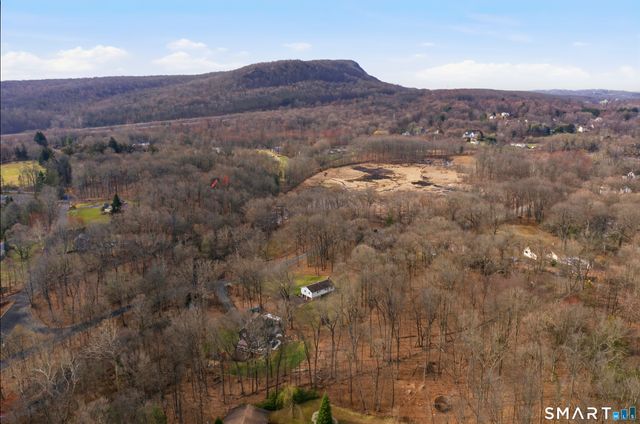 55 Saw Mill Road, Middletown, CT 06457