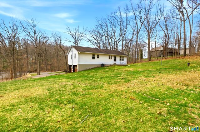 55 Saw Mill Road, Middletown, CT 06457