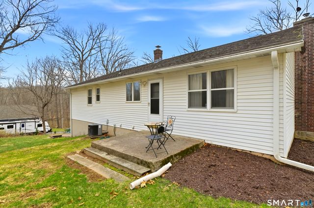 55 Saw Mill Road, Middletown, CT 06457