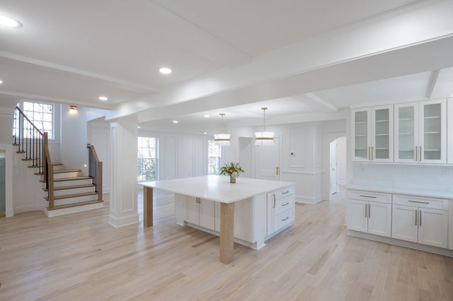 4401 Iroquois Ave, Nashville, TN 37205