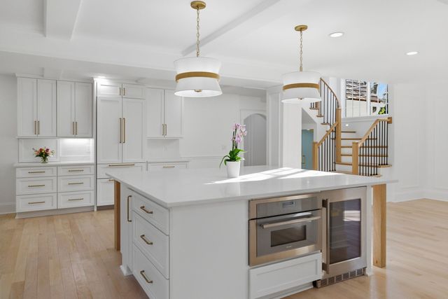 4401 Iroquois Ave, Nashville, TN 37205