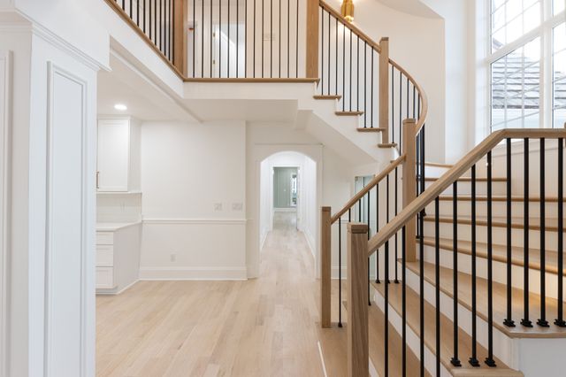 4401 Iroquois Ave, Nashville, TN 37205