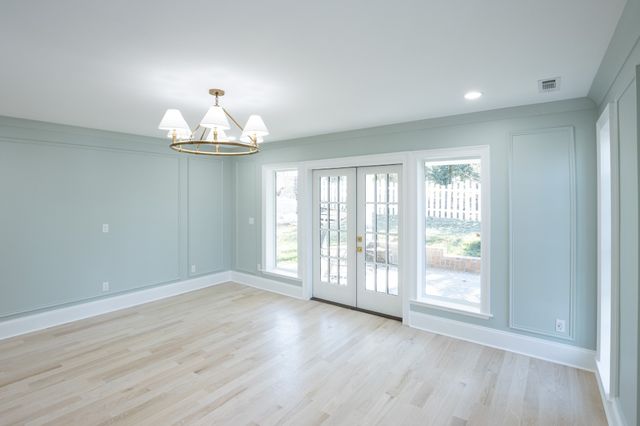 4401 Iroquois Ave, Nashville, TN 37205