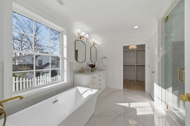 4401 Iroquois Ave, Nashville, TN 37205