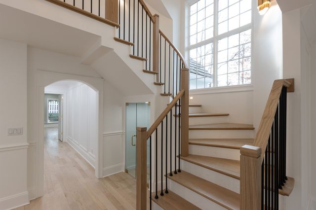 4401 Iroquois Ave, Nashville, TN 37205