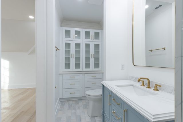 4401 Iroquois Ave, Nashville, TN 37205