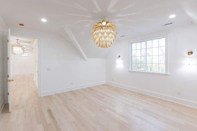 4401 Iroquois Ave, Nashville, TN 37205