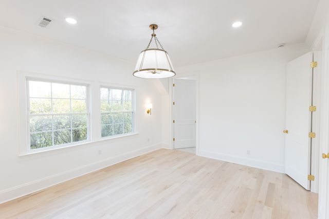 4401 Iroquois Ave, Nashville, TN 37205