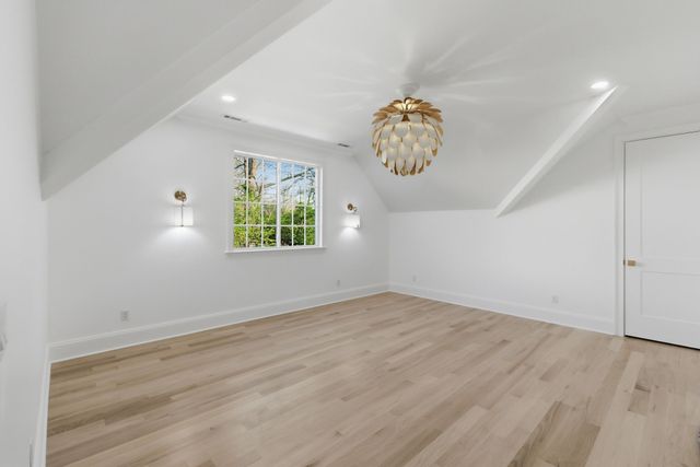 4401 Iroquois Ave, Nashville, TN 37205