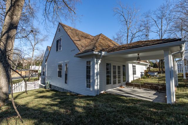 4401 Iroquois Ave, Nashville, TN 37205