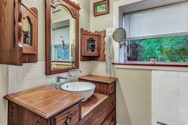 596 County Road 2411, Honey Grove, TX 75446