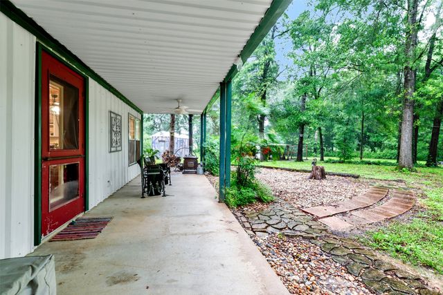 596 County Road 2411, Honey Grove, TX 75446