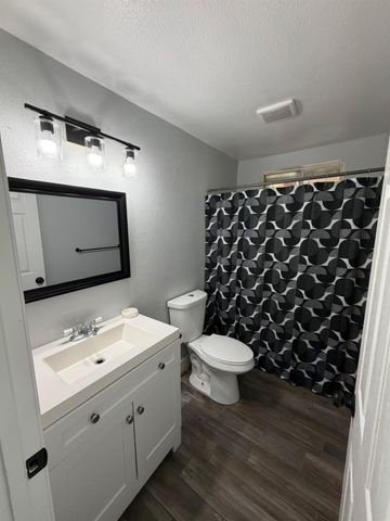 1506 Spokane St, Modesto, CA 95358