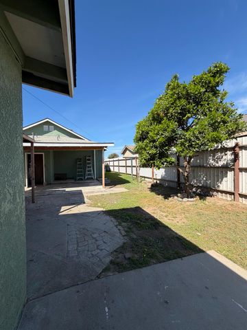 1506 Spokane St, Modesto, CA 95358