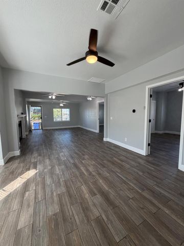 1506 Spokane St, Modesto, CA 95358