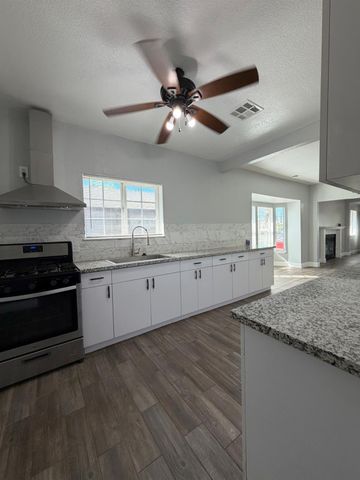 1506 Spokane St, Modesto, CA 95358