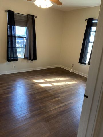 206 Camellia Street, Lake Jackson, TX 77566
