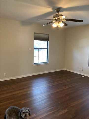 206 Camellia Street, Lake Jackson, TX 77566