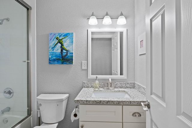 1524 S School St, Lodi, CA 95240