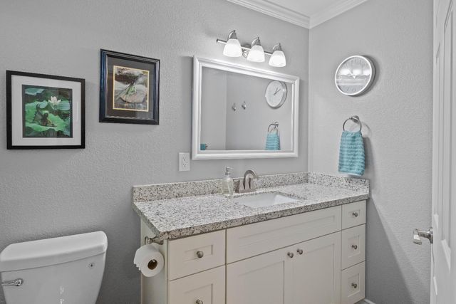 1524 S School St, Lodi, CA 95240