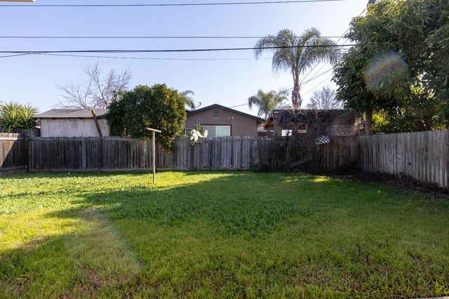 1524 S School St, Lodi, CA 95240