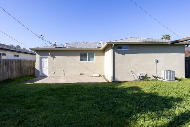 1524 S School St, Lodi, CA 95240