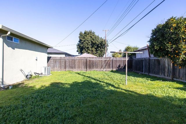 1524 S School St, Lodi, CA 95240