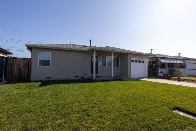 1524 S School St, Lodi, CA 95240