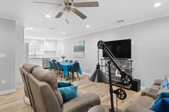 1524 S School St, Lodi, CA 95240