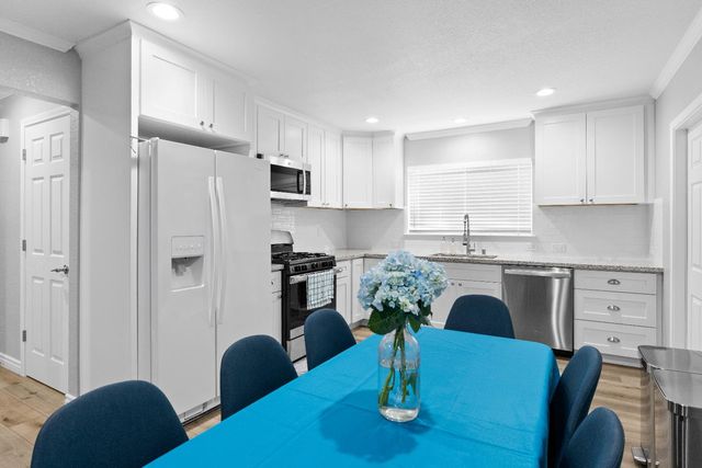 1524 S School St, Lodi, CA 95240